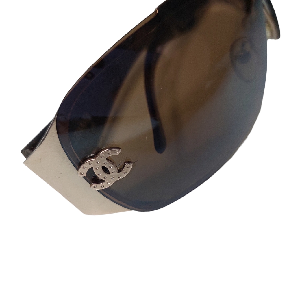Chanel CC Sunglasses - Picture 6 of 11